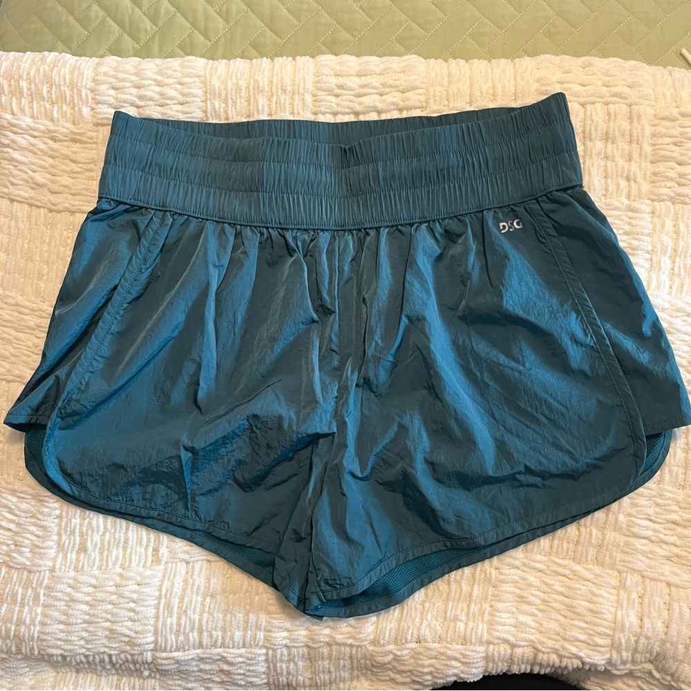 DSG Twitch + Allison Women’s Running Shorts Teal With Mesh Lining Size Medium
